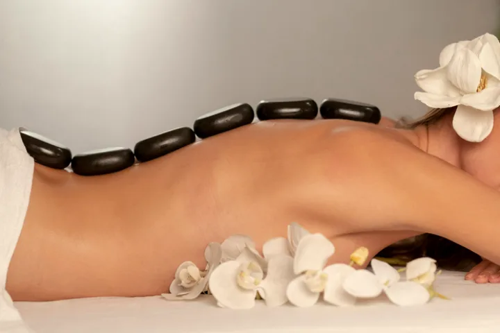 Florya Coast Spa’da 60 Dakika İsveç Masajı + Buhar Odası